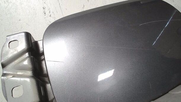 Foto: TANKKLAPPE/ TANKDECKEL eines Volvo V40 1.9 D GL