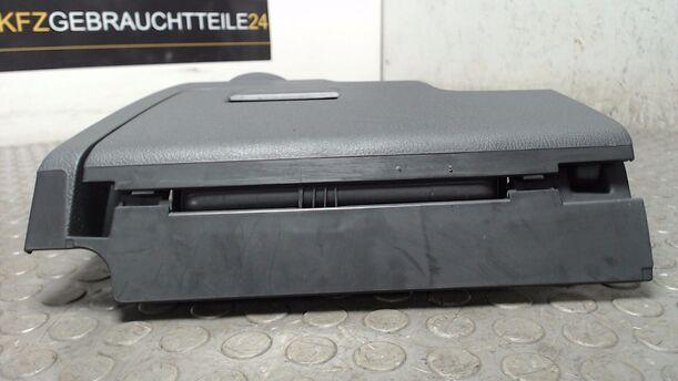 Foto: ABLAGEFACH ARMATURENBRETT eines VW Golf Plus 1.9 TDI GL