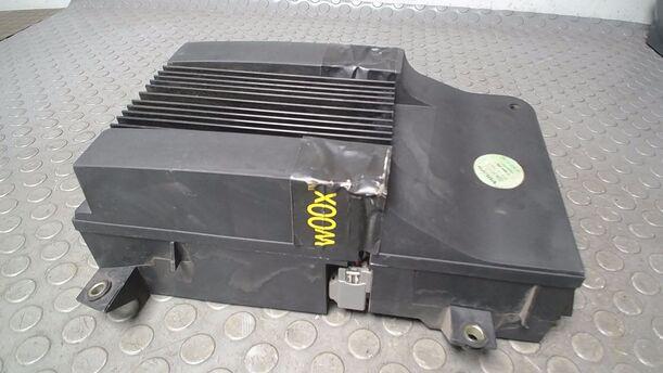Foto: SUBWOOFER/ VERSTÄRKER eines Volvo V40 1.9 D