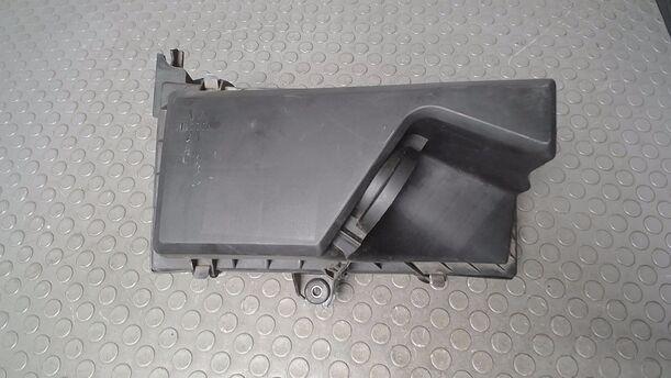 Foto: LUFTFILTERKASTEN eines Volvo V40 1.9 D