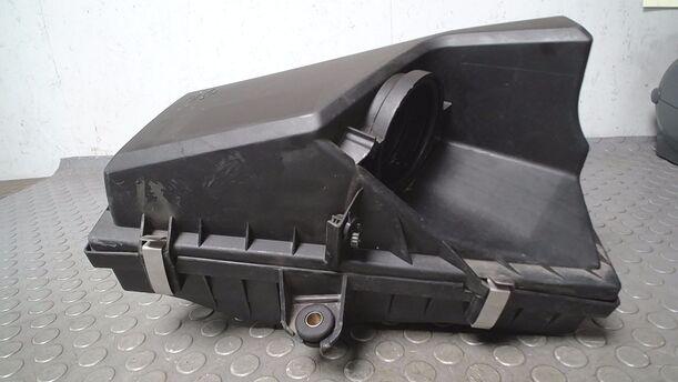 Foto: LUFTFILTERKASTEN eines Volvo V40 1.9 D