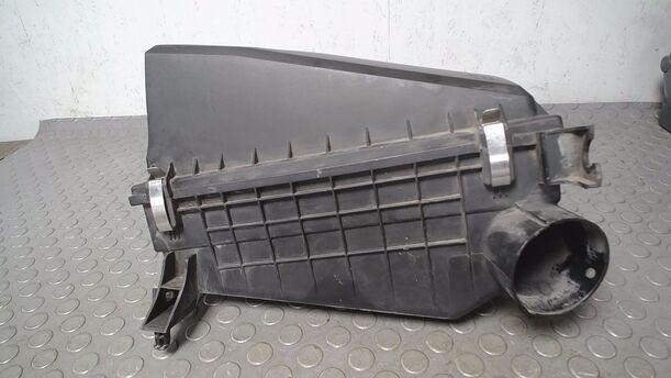 Foto: LUFTFILTERKASTEN eines Volvo V40 1.9 D