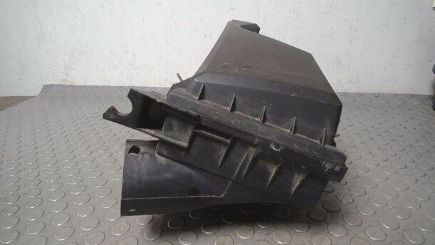 Foto: LUFTFILTERKASTEN eines Volvo V40 1.9 D