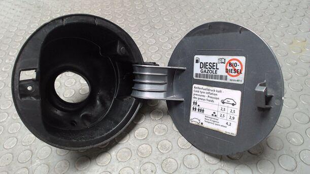 Foto: TANKKLAPPE / TANKDECKEL eines VW Golf Plus 1.9 TDI