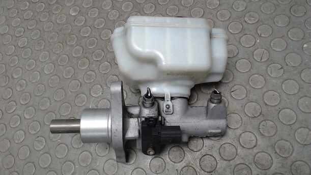 Foto: HAUPTBREMSZYLINDER eines VW Golf Plus 1.9 TDI