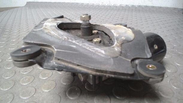 Foto: SCHEIBENWISCHERMOTOR VORN eines Volvo V40 1.9 D
