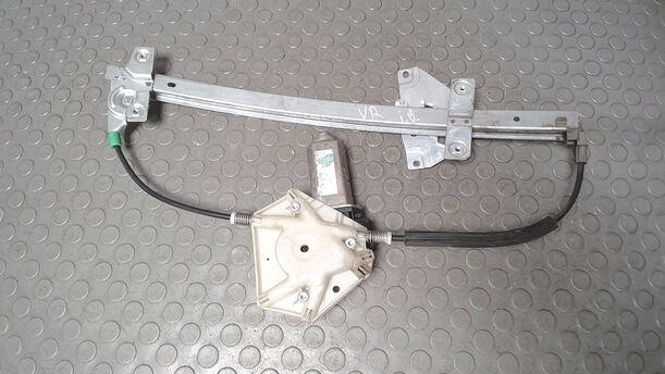 Foto: FENSTERHEBER ELEKTRISCH VORN RECHTS eines Volvo V40 1.9 D