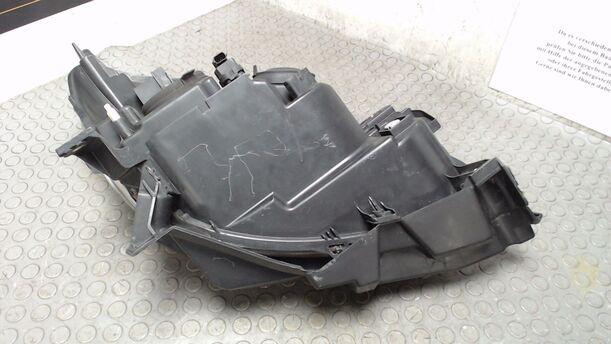 Foto: SCHEINWERFER LINKS eines Renault Clio 1.5 dCi