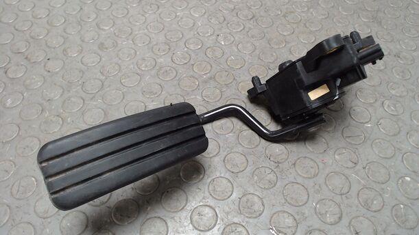 Foto: GASPEDAL eines Renault Clio 1.5 dCi