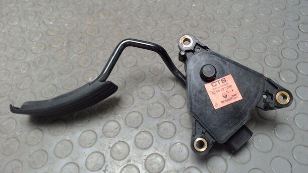 Foto: GASPEDAL eines Renault Clio 1.5 dCi