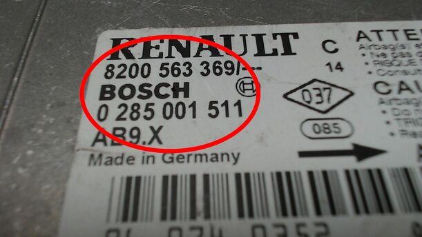 Foto: AIRBAGSTEUERGERÄT eines Renault Clio 1.5 dCi