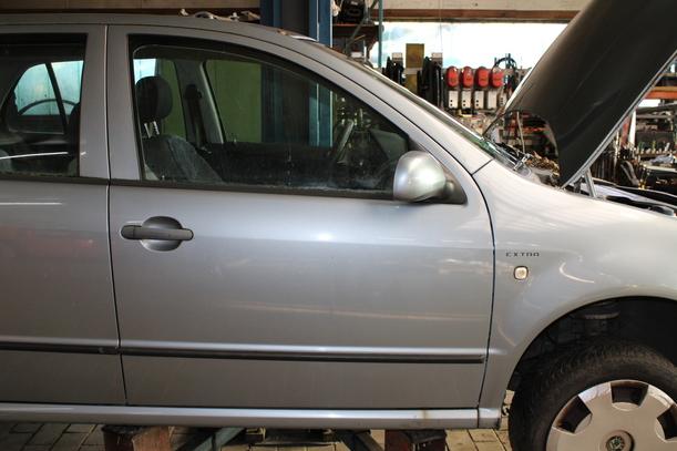 Foto: TÜR VORN RECHTS ( 4/5 TÜRER ) eines Skoda Fabia 1.4 16V