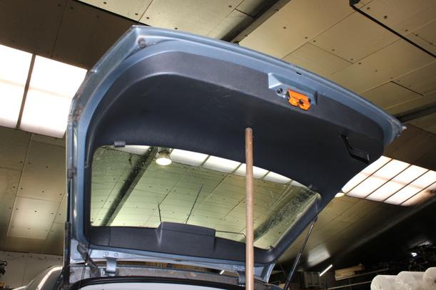Foto: HECKKLAPPE/ HECKDECKEL ( LIMOUSINE ) eines Skoda Fabia 1.4 16V