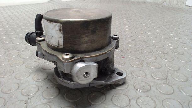 Foto: VAKUUMPUMPE eines Renault Clio 1.5 dCi