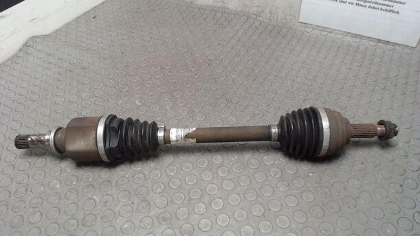 Foto: ANTRIEBSWELLE LINKS eines Renault Clio 1.5 dCi