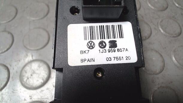 Foto: FENSTERHEBERSCHALTER eines Skoda Fabia 1.4 16V