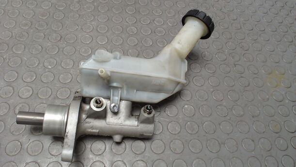 Foto: HAUPTBREMSZYLINDER eines Renault Clio 1.5 dCi