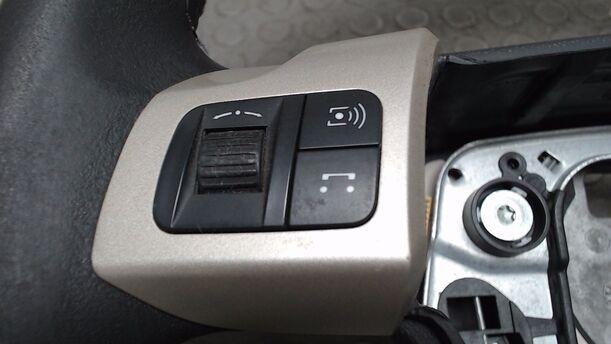 Foto: LEDERLENKRAD / ZUSTAND eines Opel Zafira 1.7 CDTI