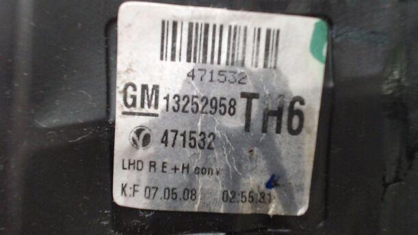 Foto: AUSSENSPIEGEL RECHTS ELEKTRISCH VERSTELLBAR eines Opel Zafira 1.7 CDTI