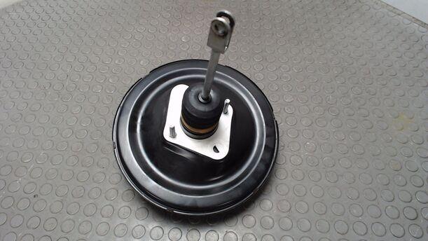 Foto: BREMSKRAFTVERSTÄRKER eines Opel Zafira 1.7 CDTI