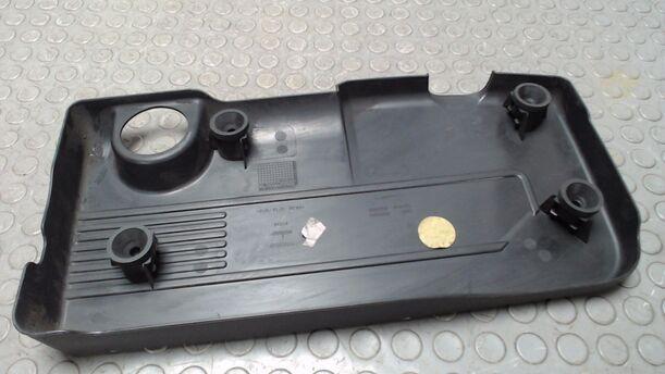 Foto: MOTORABDECKUNG / VERSCHALUNG eines Opel Zafira 1.7 CDTI