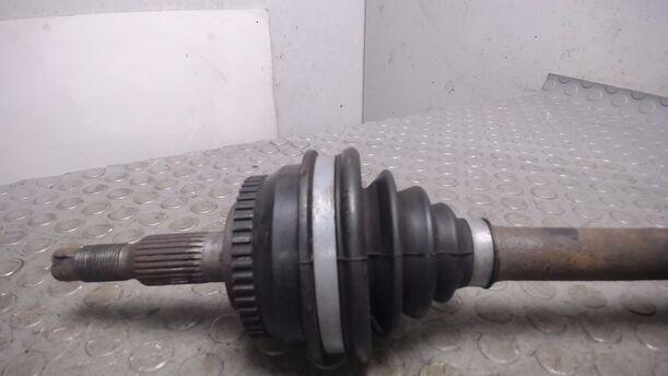 Foto: ANTRIEBSWELLE LINKS (AUTOMATIK) eines Volvo 850 2.5-20V