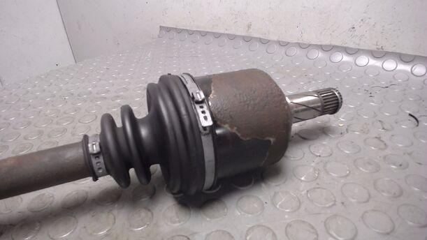 Foto: ANTRIEBSWELLE LINKS (AUTOMATIK) eines Volvo 850 2.5-20V