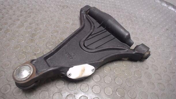 Foto: QUERLENKER LINKS eines Volvo 850 2.5-20V
