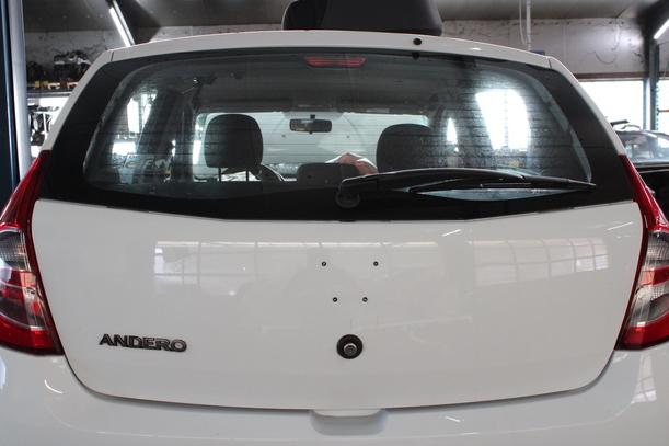 Foto: HECKKLAPPE/ HECKDECKEL eines Dacia Sandero 1.2 16V