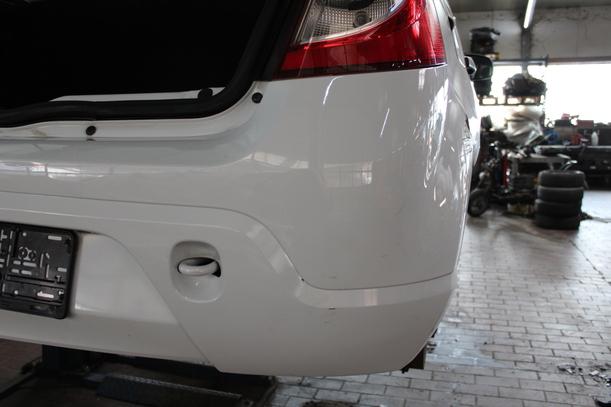 Foto: STOSSFÄNGER/ STOßSTANGE HINTEN eines Dacia Sandero 1.2 16V