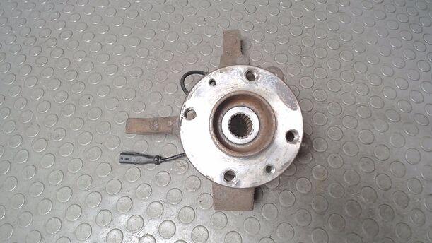 Foto: ACHSSCHENKEL VORN RECHTS ( ABS ) eines Dacia Sandero 1.2 16V