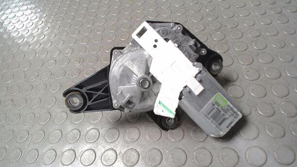Foto: SCHEIBENWISCHERMOTOR HINTEN eines Dacia Sandero 1.2 16V