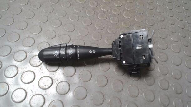 Foto: BLINKSCHALTER/ KOMBISCHALTER eines Mitsubishi Colt 1.1