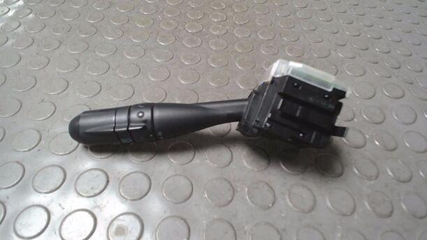 Foto: BLINKSCHALTER/ KOMBISCHALTER eines Mitsubishi Colt 1.1