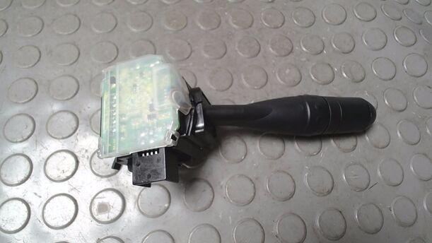 Foto: BLINKSCHALTER/ KOMBISCHALTER eines Mitsubishi Colt 1.1