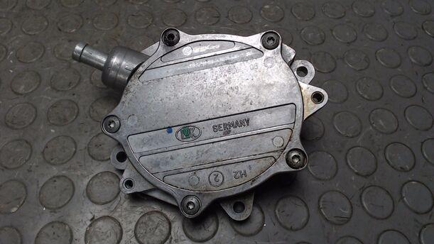 Foto: VAKUUMPUMPE / UNTERDRUCKPUMPE ( LUK ) eines BMW 316i