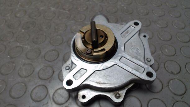 Foto: VAKUUMPUMPE / UNTERDRUCKPUMPE ( LUK ) eines BMW 316i