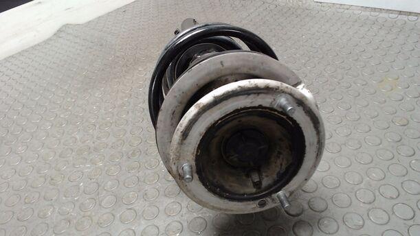 Foto: FEDERBEIN VORN LINKS eines BMW 316i