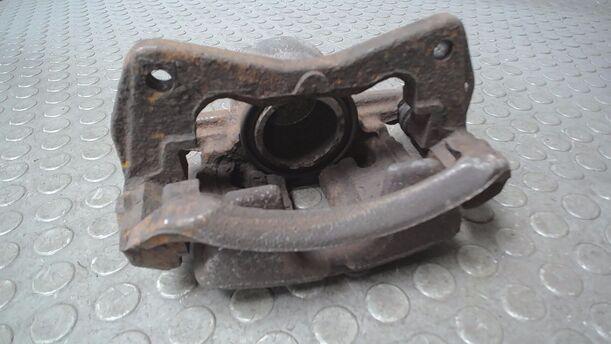 Foto: BREMSSATTEL VORN RECHTS ( TRW ) eines Mitsubishi Colt 1.1