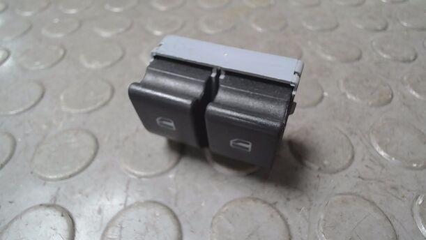 Foto: FENSTERHEBERSCHALTER eines VW Polo 1.4