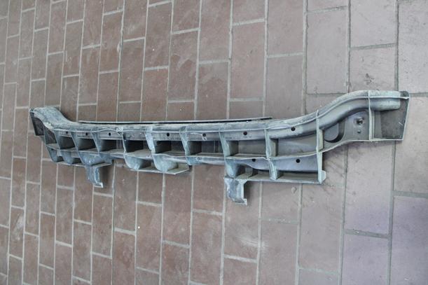 Foto: VERSTÄRKUNG HINTEN eines Citroen Xsara Picasso 1.8i