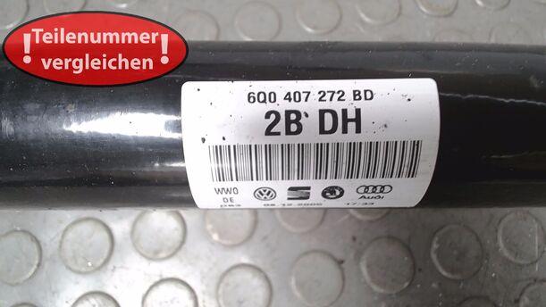 Foto: ANTRIEBSWELLE RECHTS ( SCHALTGETRIEBE ) eines VW Polo 1.4