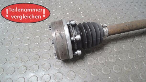 Foto: ANTRIEBSWELLE LINKS ( SCHALTGETRIEBE ) eines VW Polo 1.4