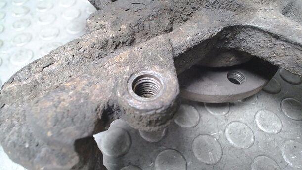 Foto: ACHSSCHENKEL VORN RECHTS eines VW Polo 1.4