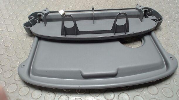 Foto: KLAPPTISCH eines Citroen Xsara Picasso 1.8i