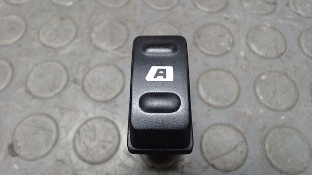 Foto: FENSTERHEBERSCHALTER eines Citroen Xsara Picasso 1.8i