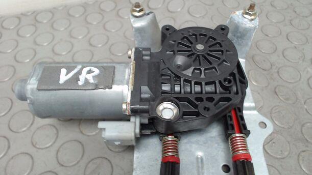Foto: FENSTERHEBERMOTOR VORN RECHTS eines Citroen Xsara Picasso 1.8i