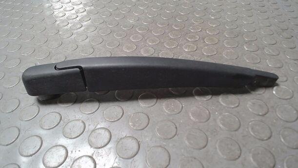 Foto: SCHEIBENWISCHERARM HINTEN eines Renault Twingo 1.2 LEV 16V 75