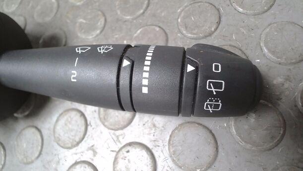 Foto: SCHEIBENWISCHERSCHALTER eines Renault Twingo 1.2 LEV 16V 75