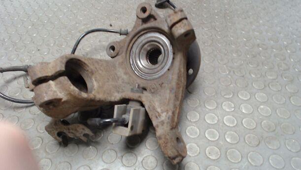 Foto: ACHSSCHENKEL LINKS eines Citroen Xsara Picasso 1.8i